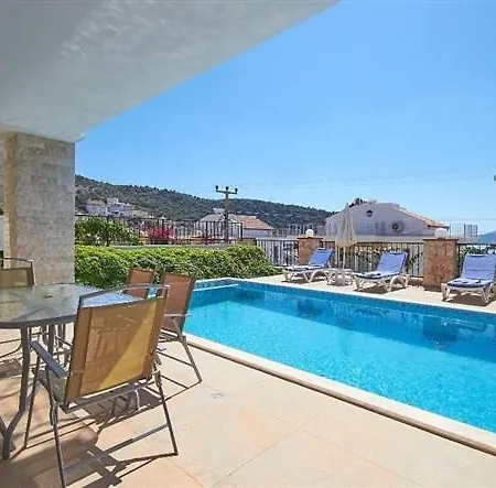 Villa Maia 2 *